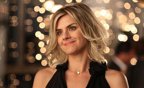 Eliza Coupe | Celebrity pictures