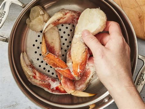 How Long to Steam Snow Crab Legs for Perfectly Cooked Meat