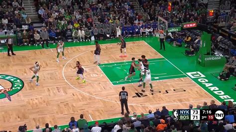 Jayson Tatum with a dunk vs the New York Knicks - Yahoo Sports