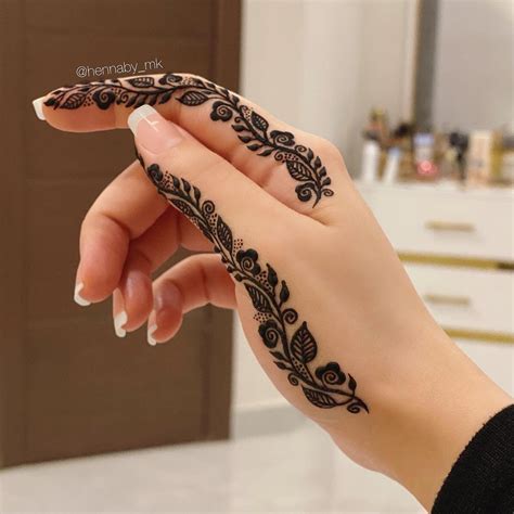 30+ Stylish and Elegant Finger Mehndi Designs | Mehndi designs for