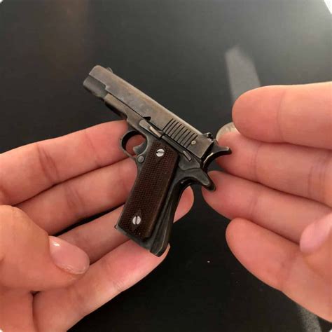 Колекційна слайдер-модель пістолета Кольт 1911 (Colt 1911) в масштабі 1 ...