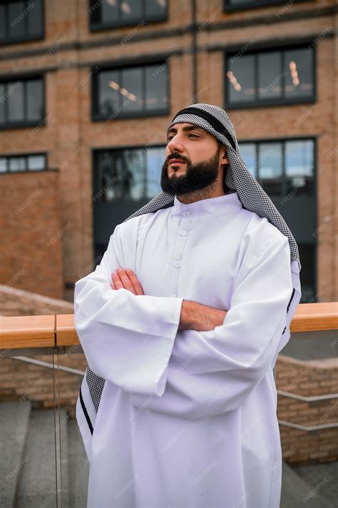 Middle Eastern Mens Clothing