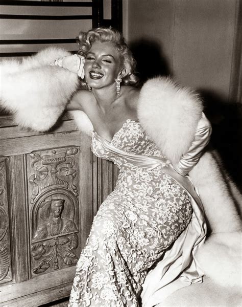 VINTAGE PHOTOGRAPHY: Marilyn Monroe