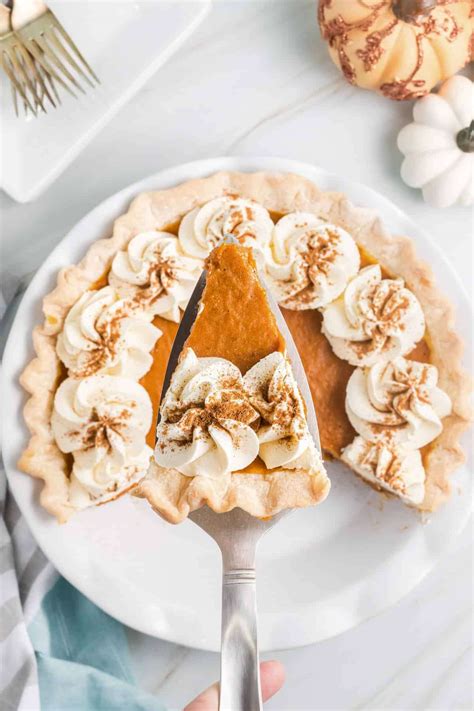 Pumpkin Chiffon Pie Recipe - Cup of Yum