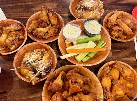 Duff's Famous Wings in Southlake Serves Jumbo Wings and Poutine