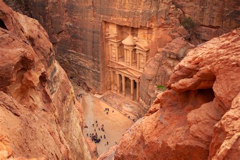 Explore the Fascinating History of Petra, a Once-Lost City That’s Now a ...