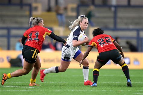 Hollie-Mae Dodd to become first English player in NRLW with Canberra
