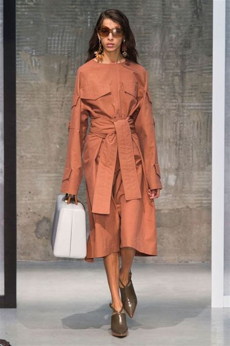39 Looks From the Marni Spring 2017 Show - Marni Runway Show at Milan ...