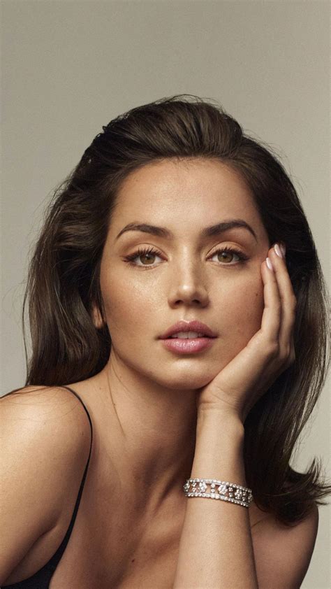 Pin on Celebrity Wallpapers