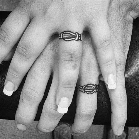 130 Tatuajes para novios muy enamorados (Con el significado)