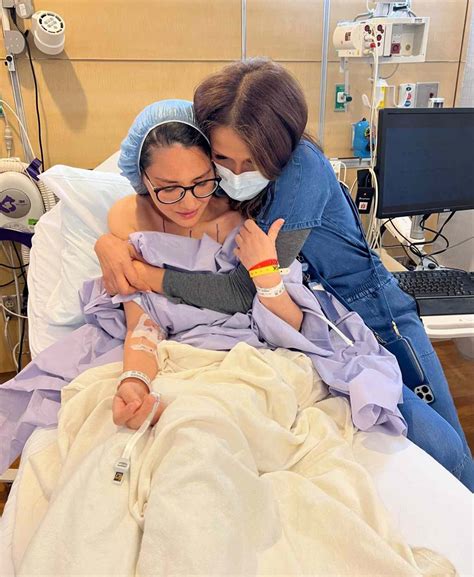 Olivia Munn Diagnosed with Breast Cancer