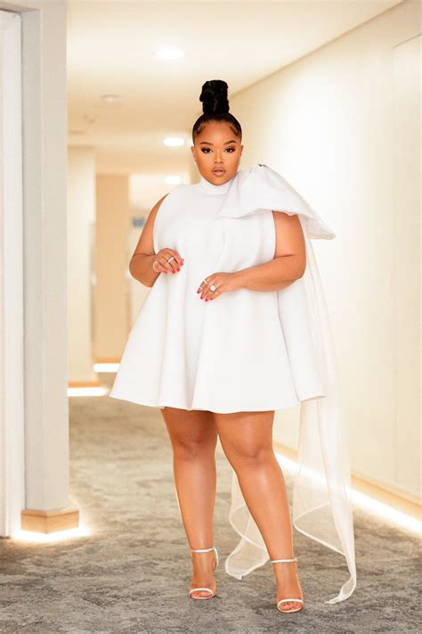 Pin by Dennis Simiyu on wedding 💍 | Dress for chubby, Classy short