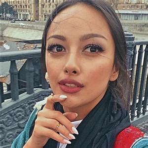 Мэри Кулешова в Инстаграм - новые фото и видео