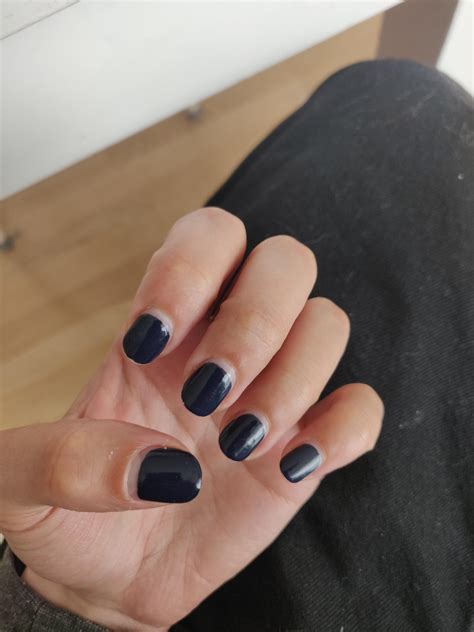 Traditional nail polish without chips after 15 days : r/Nails
