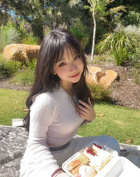 Photo posted by Dinah li🦖🖤 (@dinasaur_0_0_)