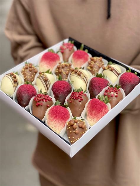 Клубника в шоколаде "Romantic Evening" | Chocolate covered fruit ...