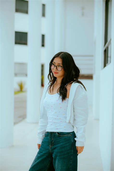 Latina Nude Women Photos, Download The BEST Free Latina Nude Women