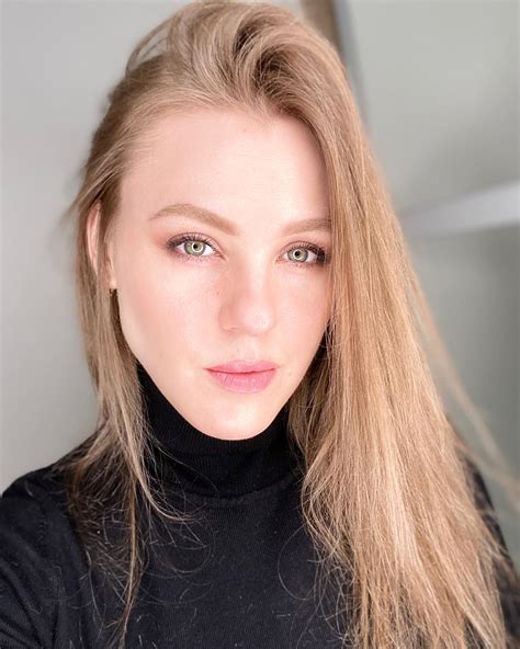 Viola Bailey biography, 26 Photos, Age, Height, Real Name, Instagram