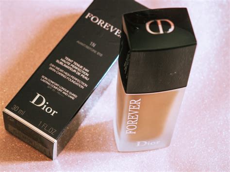 Dior Forever Matte Foundation Review | Beauty and the Bookshelves