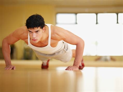 How to Properly Do a Push Up [Chest] - Natural Healthy Living