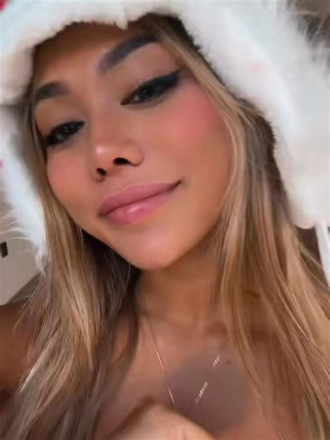 Hilarious Santa Hat Discovery in Summer | TikTok