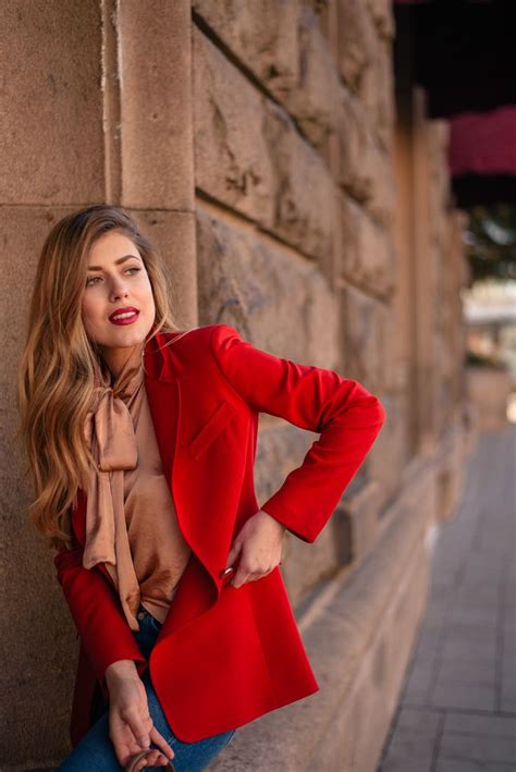 КАК НОСЯ ЧЕРВЕН БЛЕЙЗЪР В ЕЖЕДНЕВИЕТО | Moda femenina, Moda, Femenina