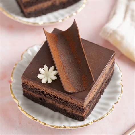 Order Eggless Dark Chocolate Mousse Pastry at Best Price Online in