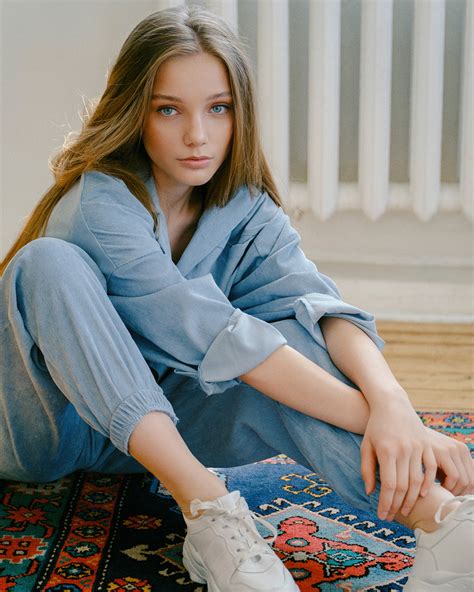 Dasha on Behance