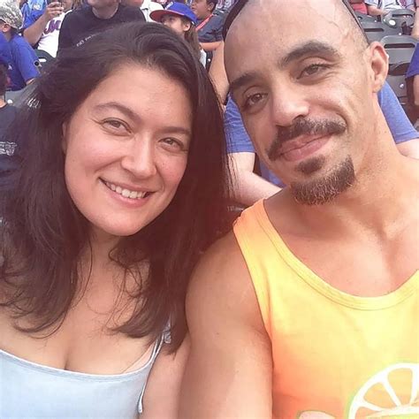 Policeman tracks his cheating wife using his phone, then kills the wife