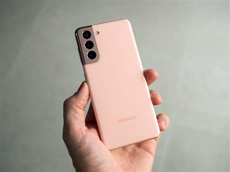 Самые компактные смартфоны 2021 с экраном 120 Гц