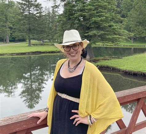 23 – Shelbee on the Edge