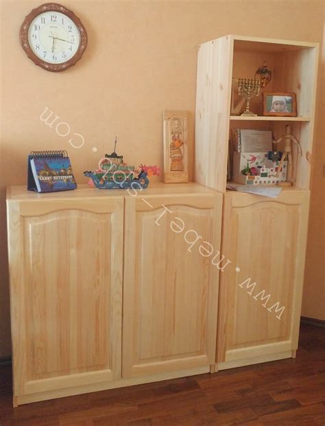 Тумба из сосны "Готика" с открытыми полками.
