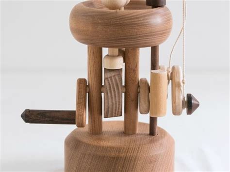 juguetes madera esculturas