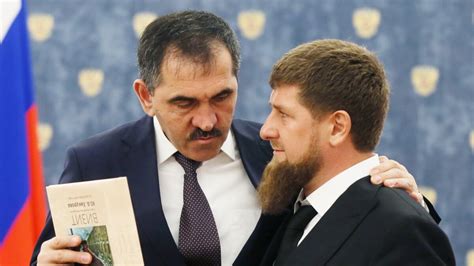 Глава Чечни Кадыров приехал к ингушскому старейшине, который назвал его ...