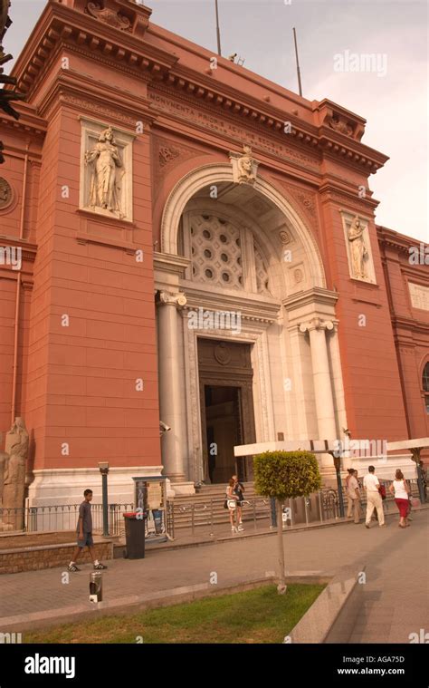 Exterior View of the Egyptian Museum in Cairo Stock Photo - Alamy