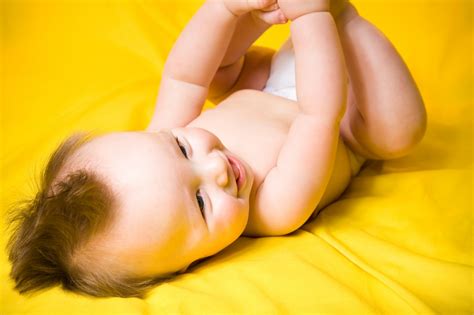 Развивающие игры с детьми: рекомендации родителям детей 4-5 месяцев