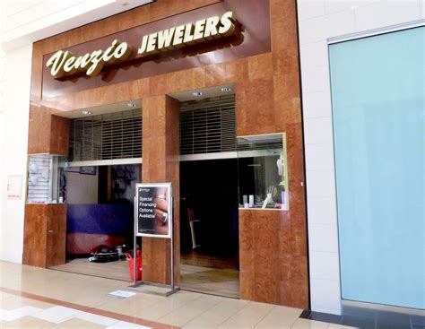 Thieves cut hole in wall to steal $1 million worth of jewelry from NJ store