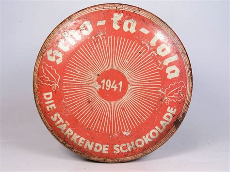 German WW2 chocolate tin with original content, Wehrmacht issue.