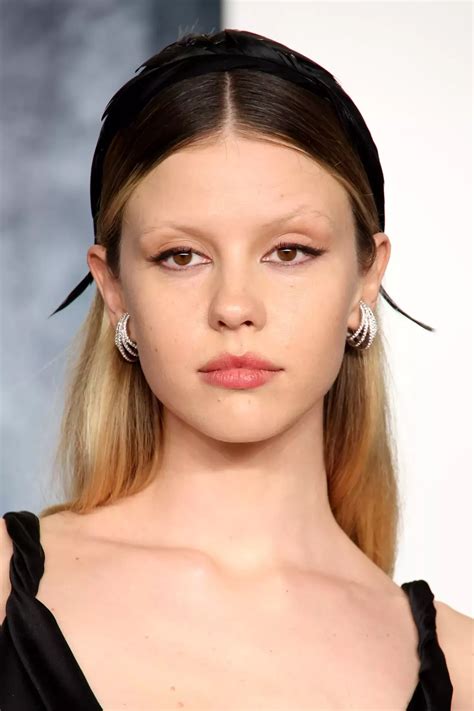 Finding a billionaire's name in todays funeral notices shocked the city 9