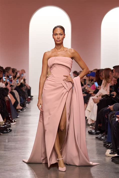Elie Saab Spring 2025 Couture Runway, Fashion Show & Collection Review