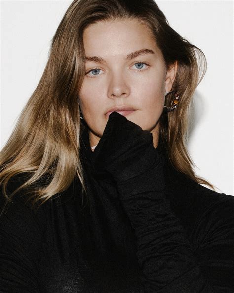 Christine Sofie - Curve Main Model | Milk Management | The MiLK Collective