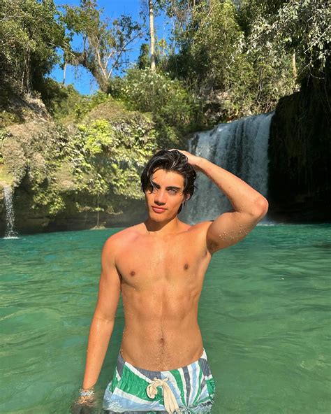 Alexis_Superfan's Shirtless Male Celebs: Advent Calendar 2024: Men Of