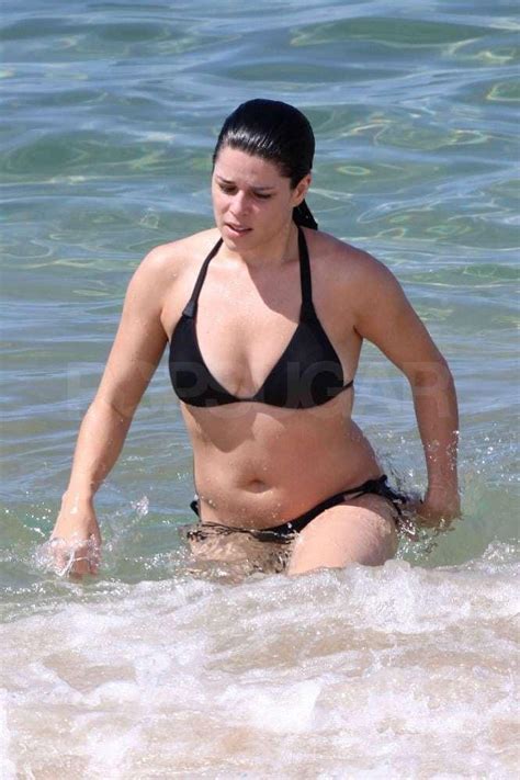 10 Hot Neve Campbell Bikini Pics