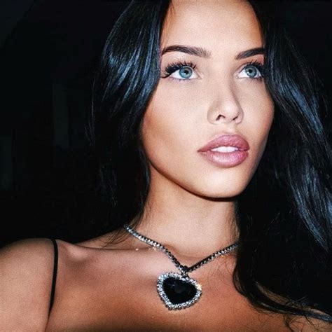 Анастасия Решетова резко ответила на критику своей новой песни - Вокруг ТВ.