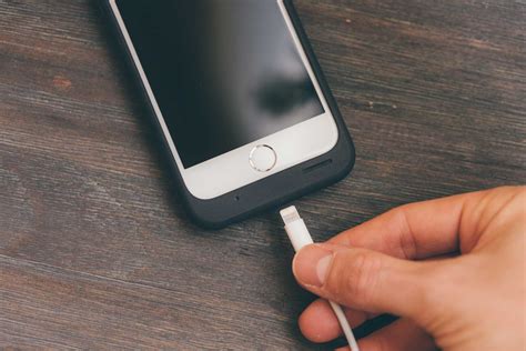 The Apple Smart Battery Case Review — Tools and Toys