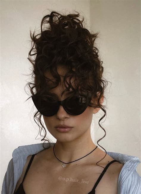 Высокий пучок, кудри, афро | Curly hair photos, Long shiny hair, Thick ...
