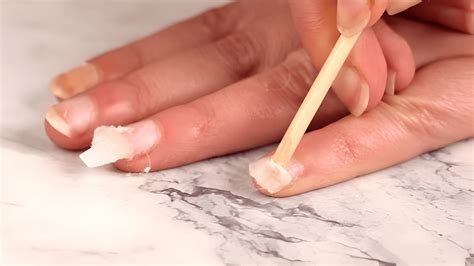 How to Take Off Acrylic Nails at Home Safely and Effectively - Belle De ...