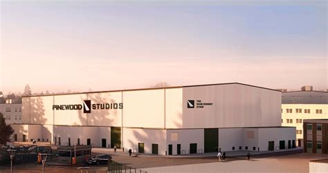 Pinewood Studios names new stage after Sean Connery - TVBEurope