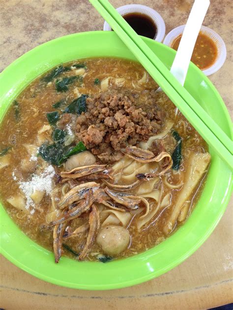 loh pan mee  black vinegar    malaysian dish pan mee