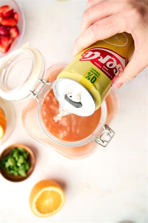 5 Minute Jungle Juice Recipe (Perfect For A Large Party)